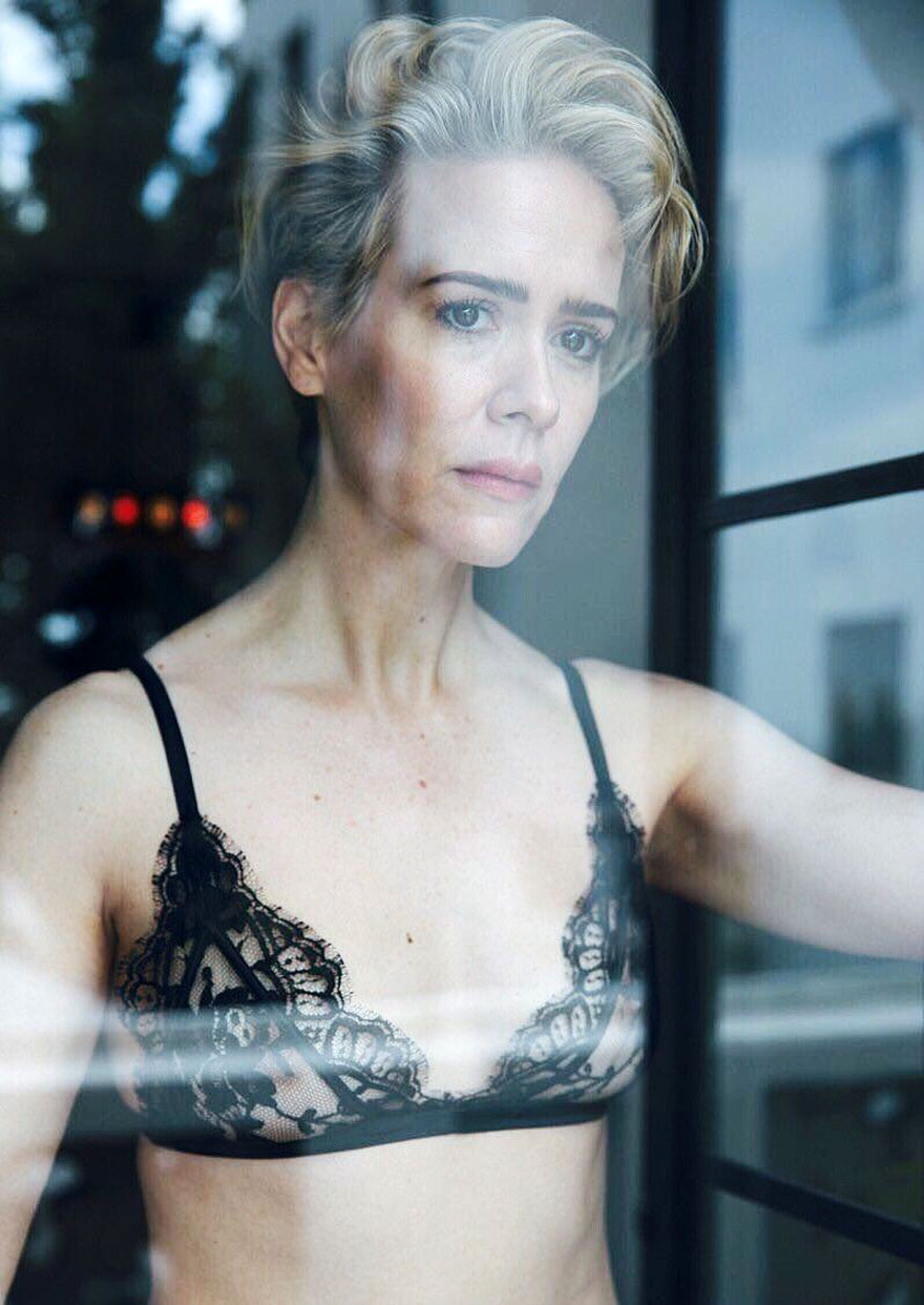 Sarah Paulson Nude Flashes Her Lesbian Tits Scandal Planet 8618