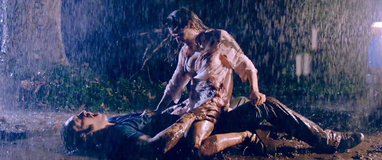 Carolina Ardohain Sex on The Rain from 'Desire' - Scandal Planet