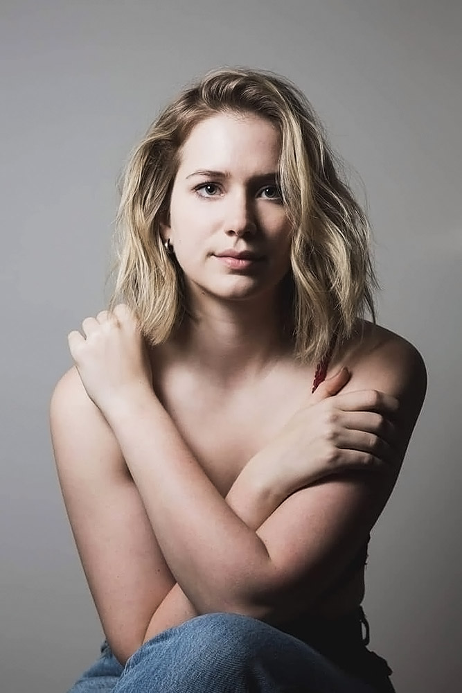 Elizabeth Lail Nude And Topless Pics And Sex Scenes Scandal Planet