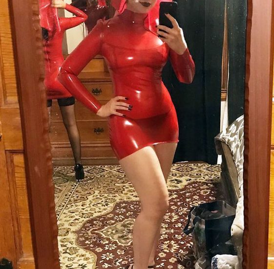 Sarah Hunter sexy in red
